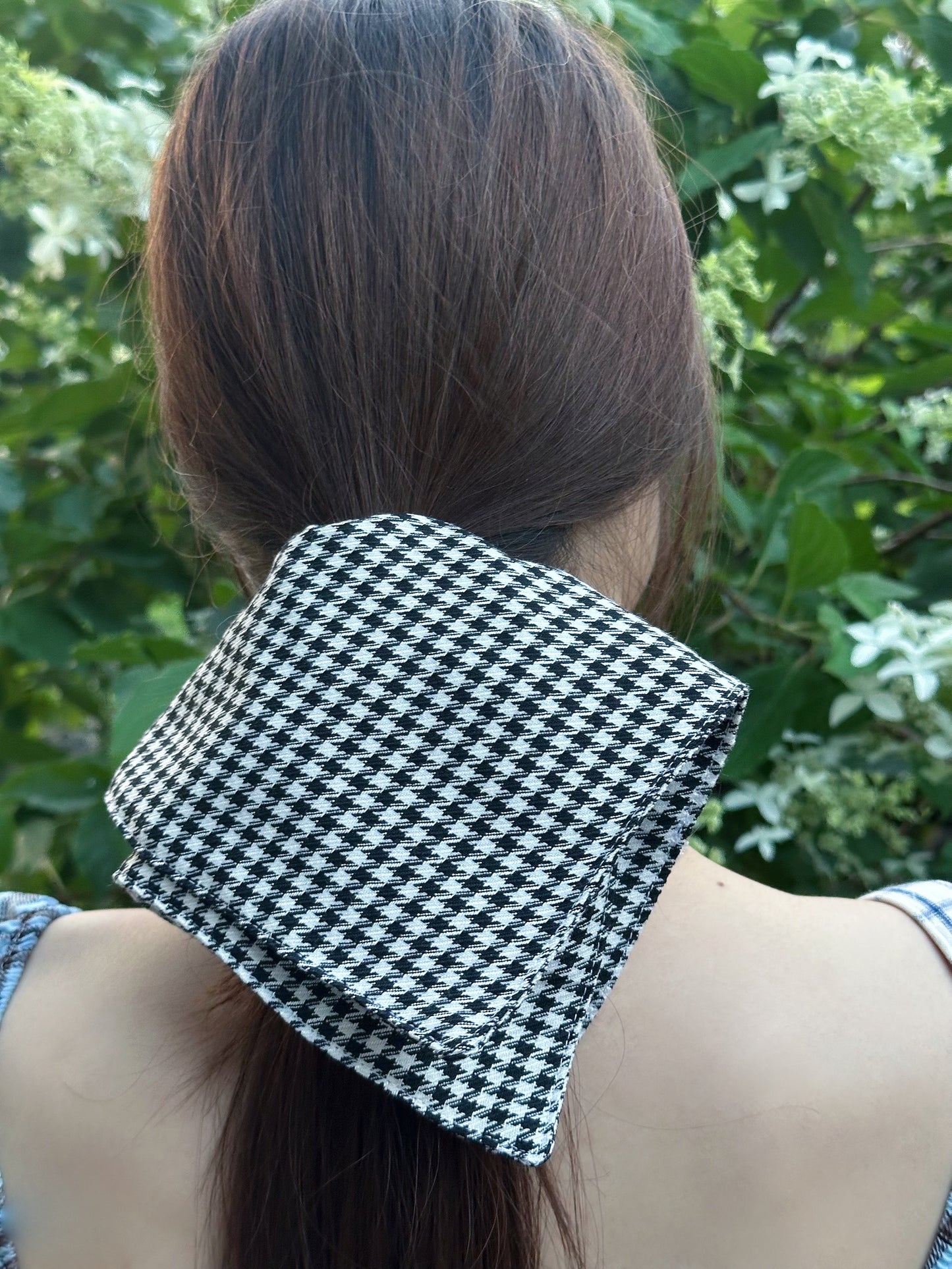 Young Maiden Scrunchy (Size Large)