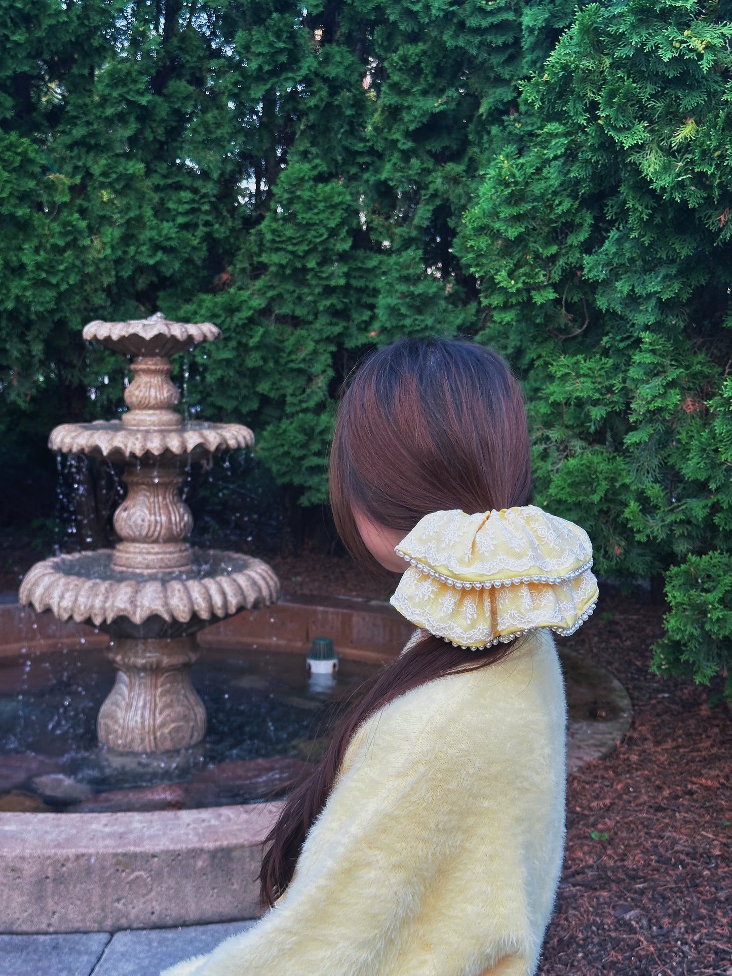 Sunny Pearl Scrunchy (Size Large)