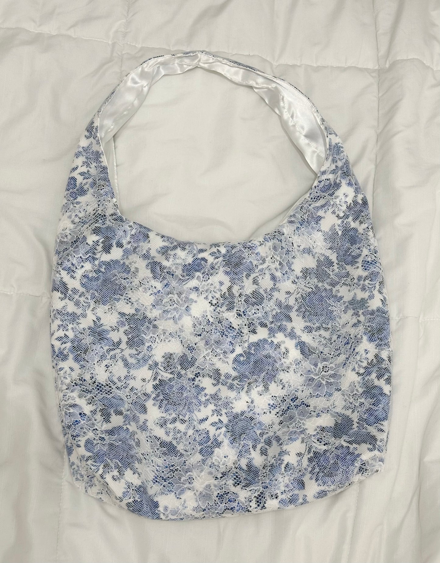 Moon Light Lace Shoulder Bag